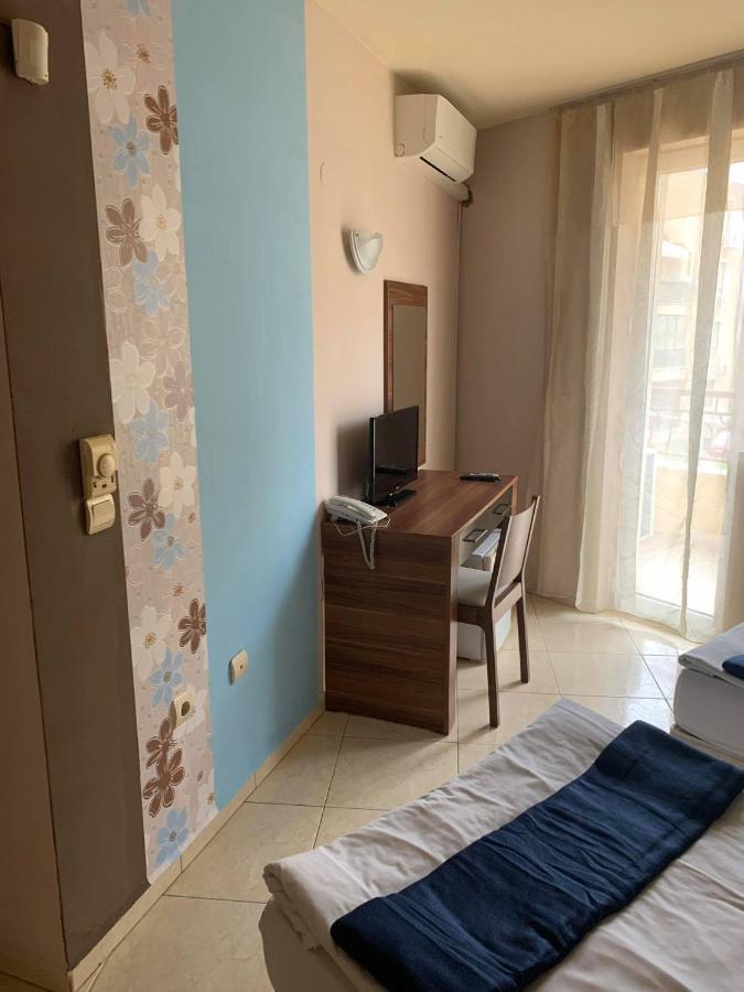 Семеен Хотел Брилянс - Family Hotel Brilliance Βάρνα Εξωτερικό φωτογραφία