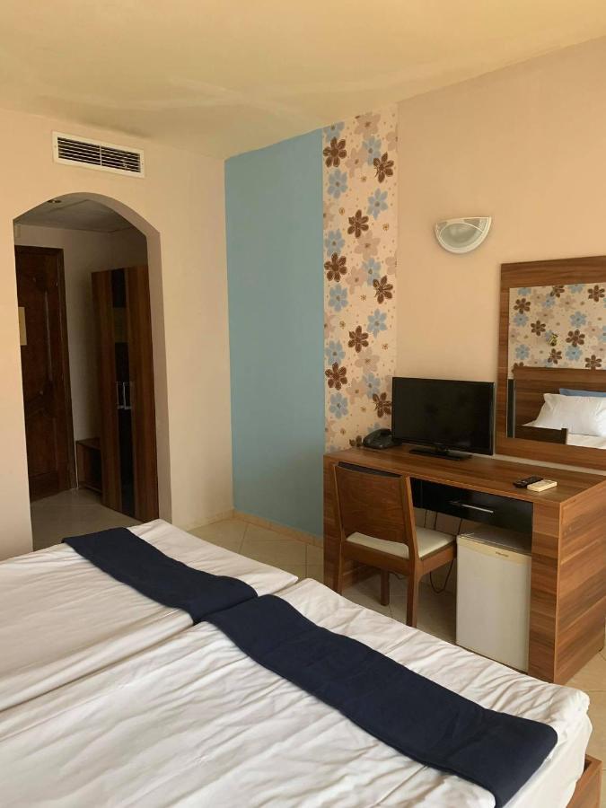 Семеен Хотел Брилянс - Family Hotel Brilliance Βάρνα Εξωτερικό φωτογραφία