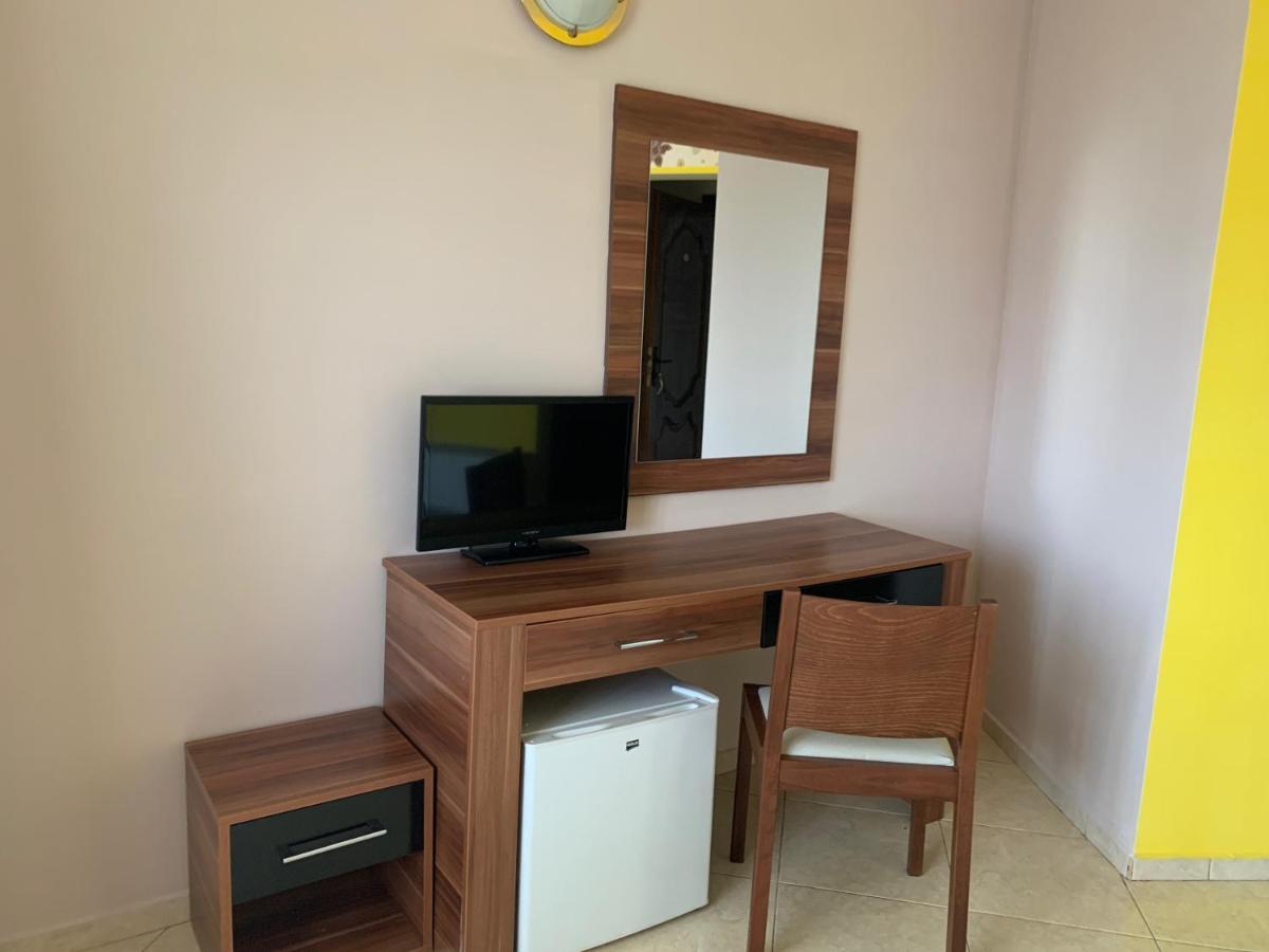 Семеен Хотел Брилянс - Family Hotel Brilliance Βάρνα Εξωτερικό φωτογραφία