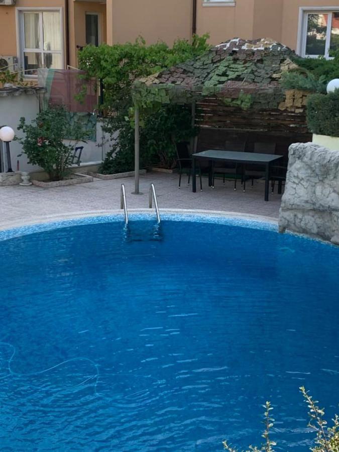 Семеен Хотел Брилянс - Family Hotel Brilliance Βάρνα Εξωτερικό φωτογραφία